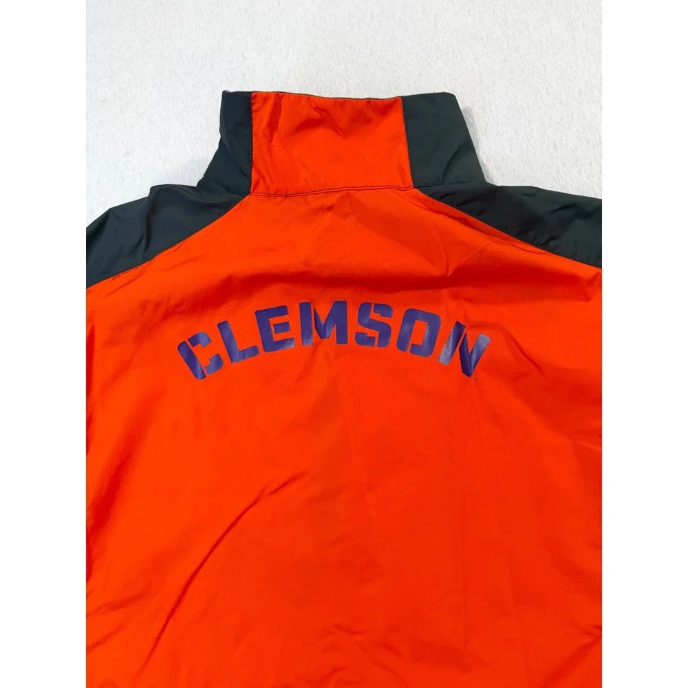 Nike specialized neck